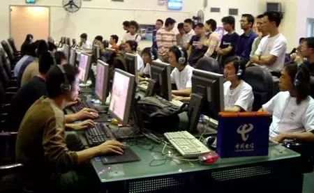 的愤怒和不 的愤怒和不