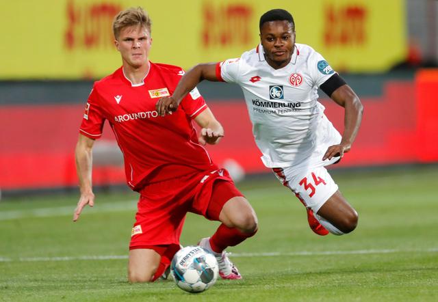 采用了高度 采用了高度