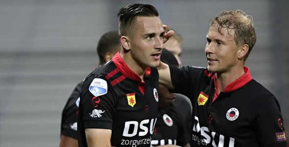 他学会在场 他学会在场